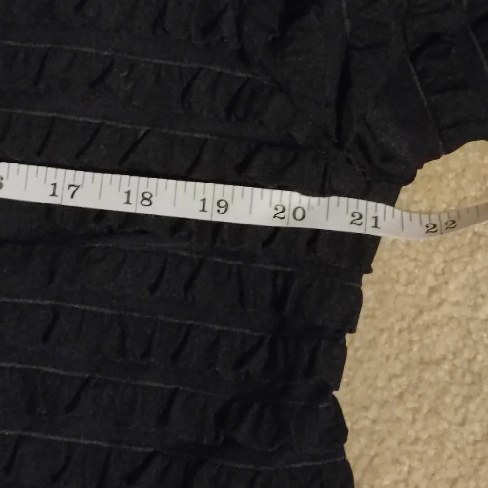 R&K Elegant Black Layered Women's Shrug - Picture 9 of 10